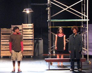 Celso Bernini (Dodô), Luciana Lucca (Ervilha) e Theo Moraes (Cabelo)